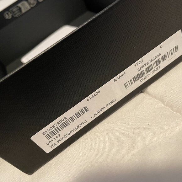 Saint Laurent Cassandre Matelassé Small Envelope Wallet in Dusty Grey - Picture 10 of 12